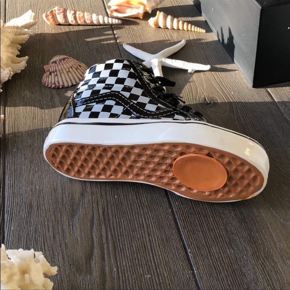 🔆VANS🔆PIGGIE BANK COLLECTIBLE - Picture 2 of 10